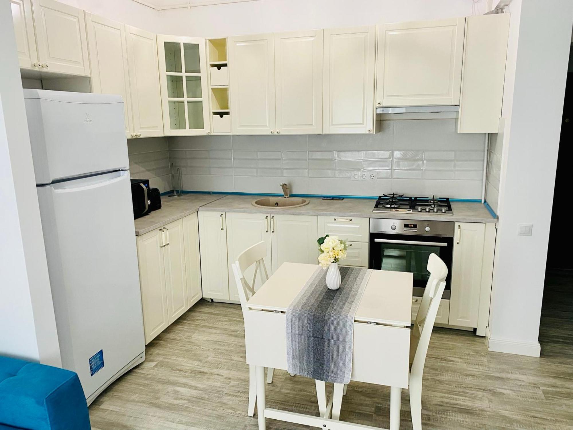 Cozy Central Apartment With 2 Rooms Bucarest Esterno foto